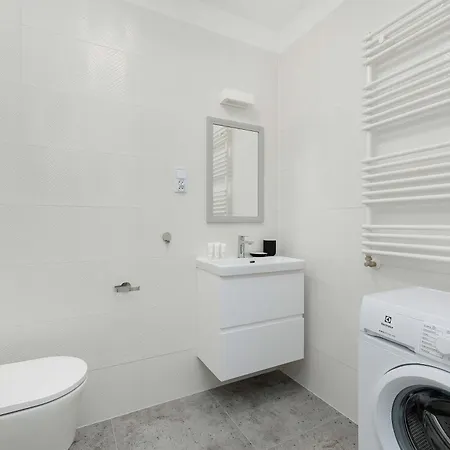 Nowoczesne Typu Z Parkingiem By Renters 아파트